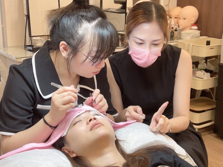 美睫教學